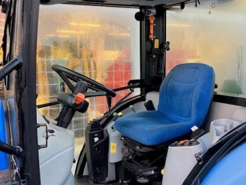 New Holland BOOMER 54D