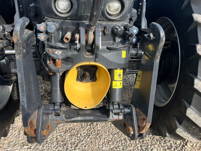 New Holland T7.315 HD med frontlift og front PTO.