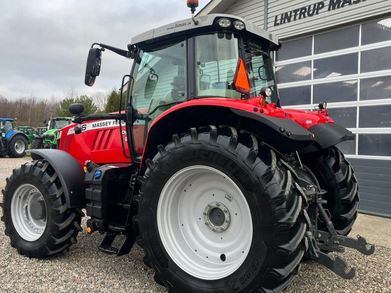 Massey Ferguson 7720S clusive Dyna VT