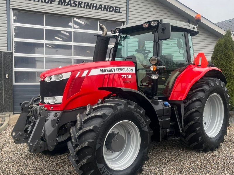 Massey Ferguson 7718 Dyna VT Med frontlift og frontPTO