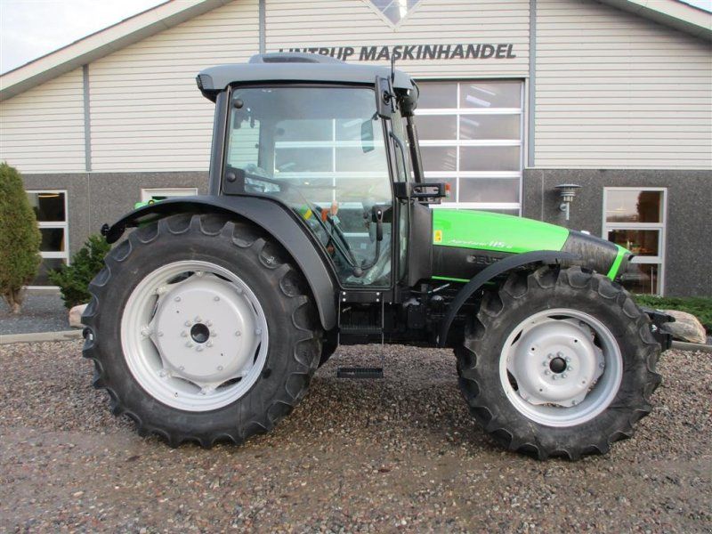 Deutz-Fahr Agrofarm 115G with 30F+30R Hi-Lo and CreepGea