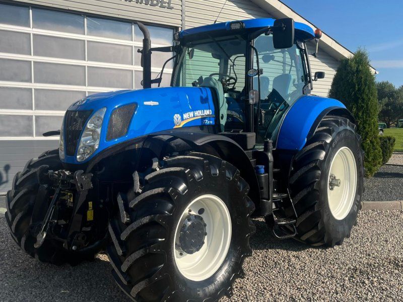 New Holland T7.270 AutoCommand med frontlift