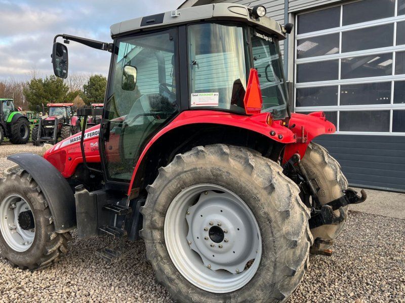 Massey Ferguson 5435 Stepnose med utrolig godt udsyn. Dyna 4. Handy velholdt tra