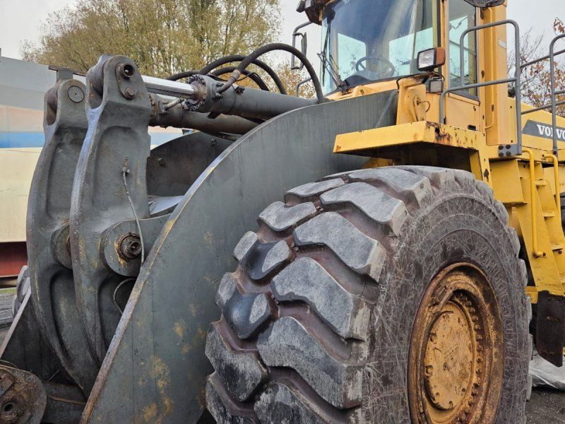 Volvo L330D Stor ged med 16L motor med 496hk, skovl og centralsmørring