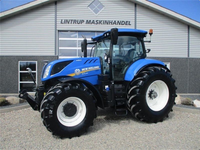 New Holland T7.230 AutoCommand, meget velholdt