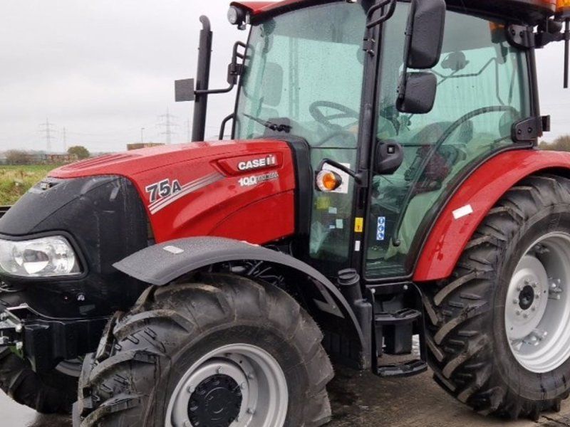Case IH Farmall 75 A Koblingsfrit vendegear og brede hjul.