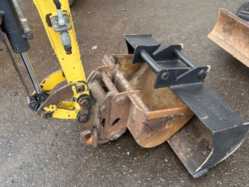 Yanmar ViO17 MED 3 SKOVLE