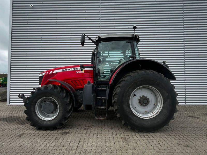 Massey Ferguson 8660 Dyna-V