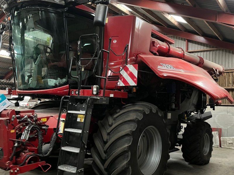 Case IH Axial Flow 7250 M. skærebord
