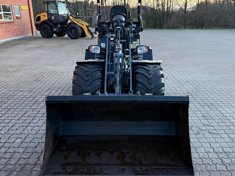 Giant G2700 HD Plus X-Tra