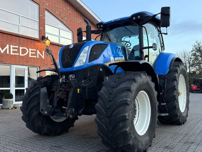 New Holland T7.230