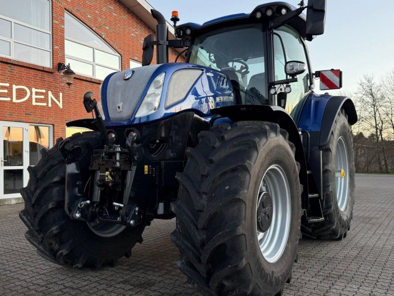 New Holland T7.300 AC Gen