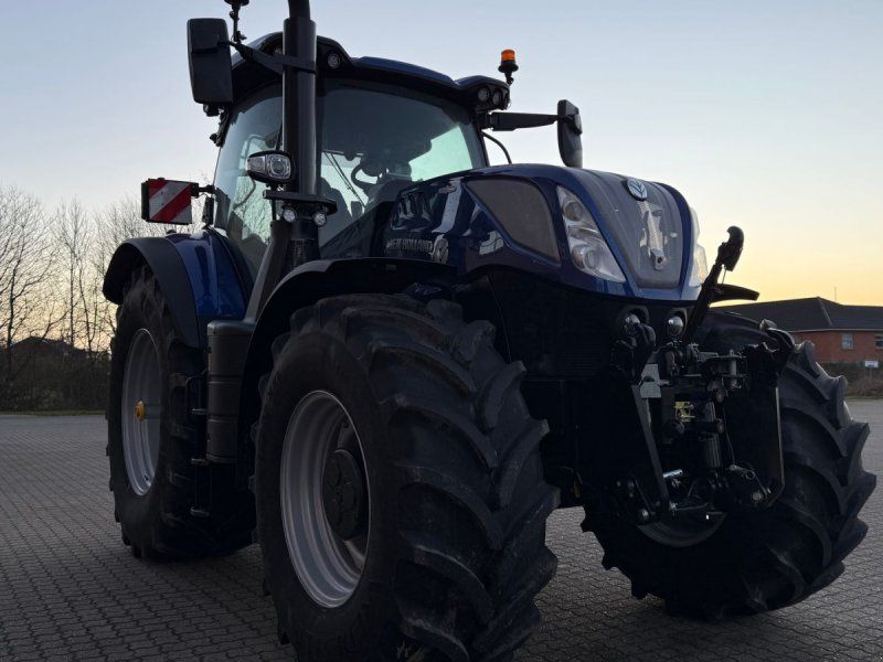 New Holland T7.300 AC Gen