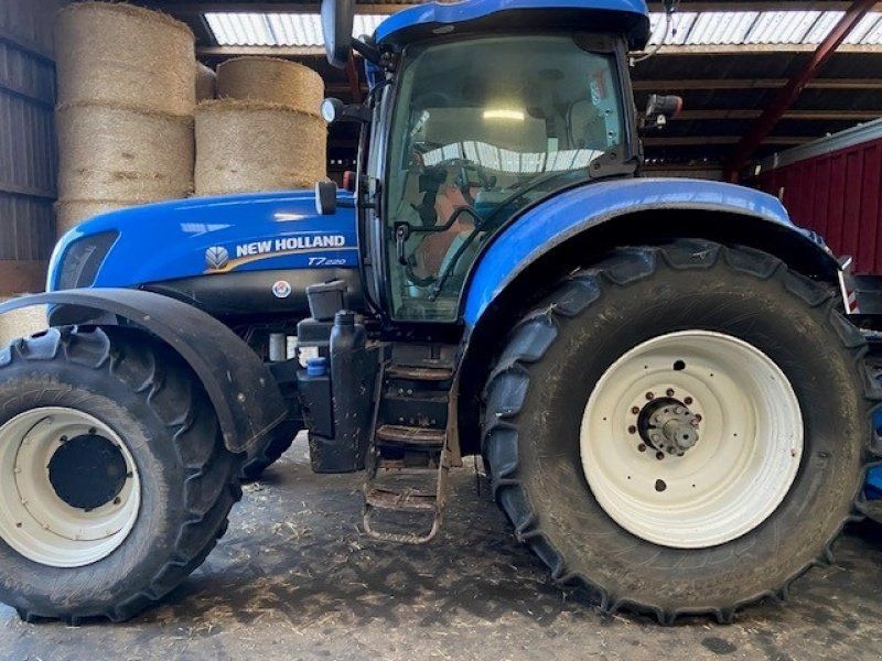 New Holland T7.220 PC SWII