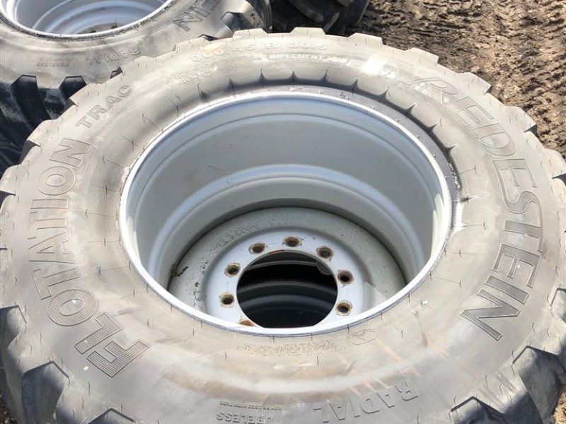 Vredestein 4 x 800/45r30,5