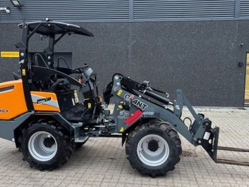 Giant G2700 X-TRA HD PLUS