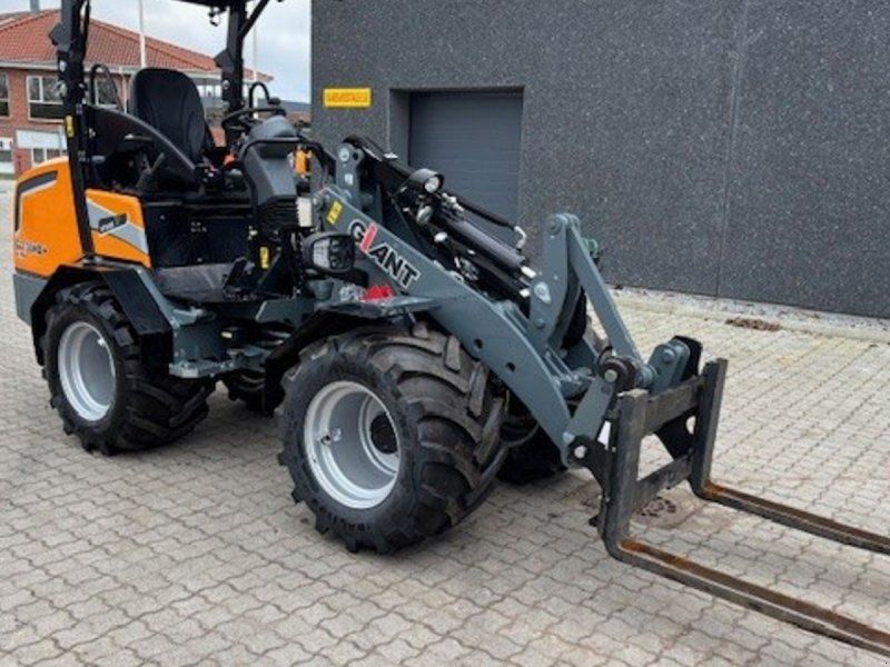 Giant G2700 X-TRA HD PLUS