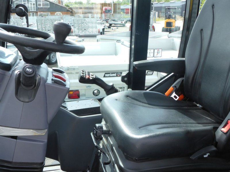 Giant G2700 X-TRA HD PLUS