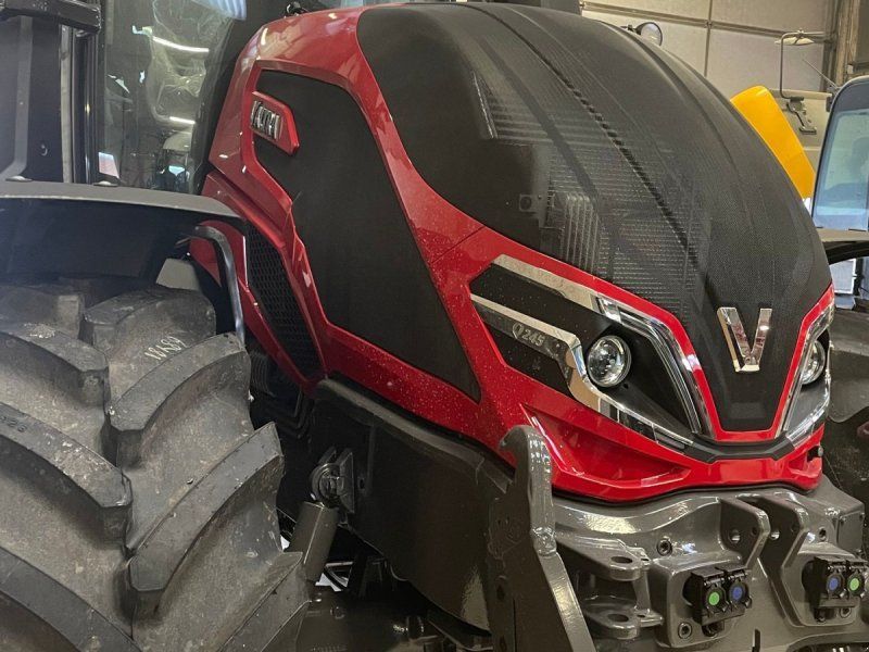 Valtra Q245 Q245