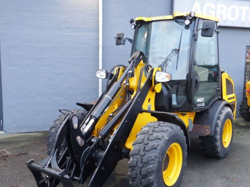 JCB 407
