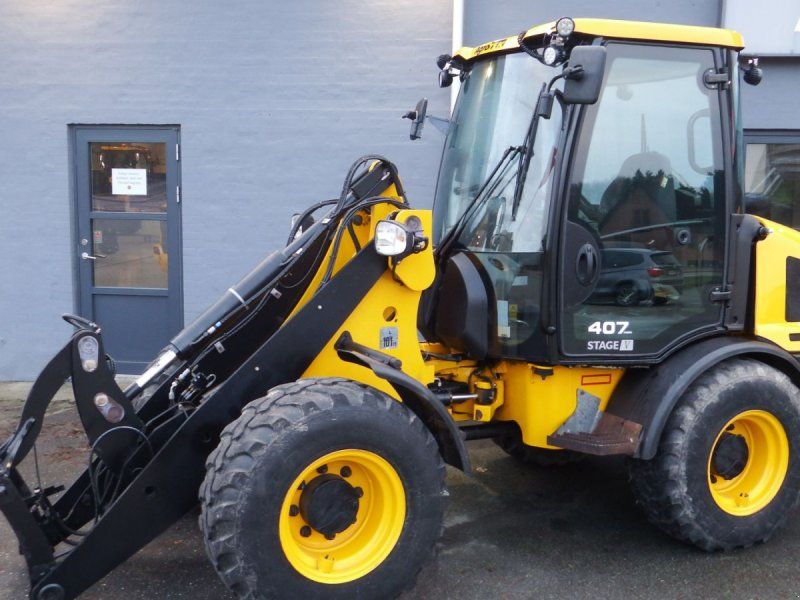 JCB 407