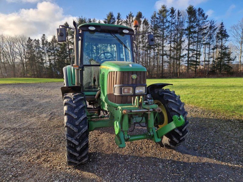 John Deere 6220 SE