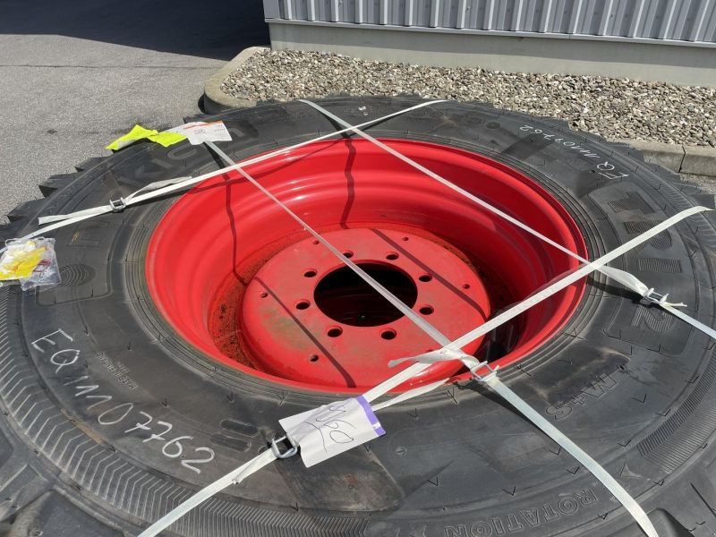 Nokian 420/65 R24 & 480/80 R30