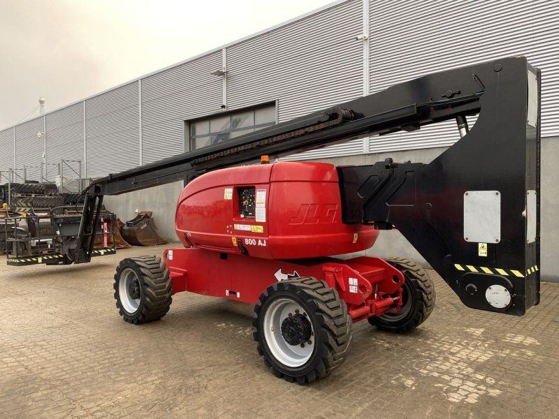 JLG 800AJ