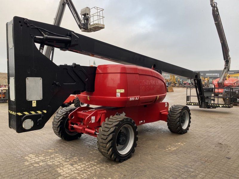 JLG 800AJ
