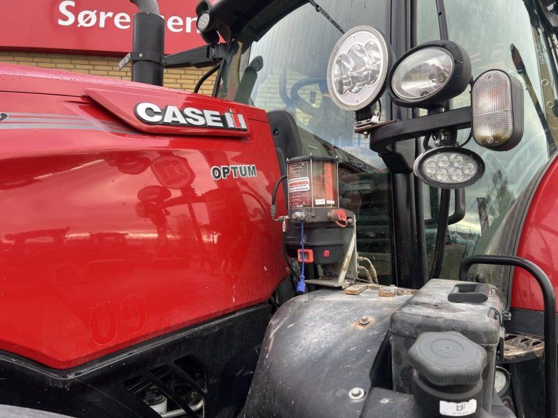 Case IH OPTUM 300 CVX