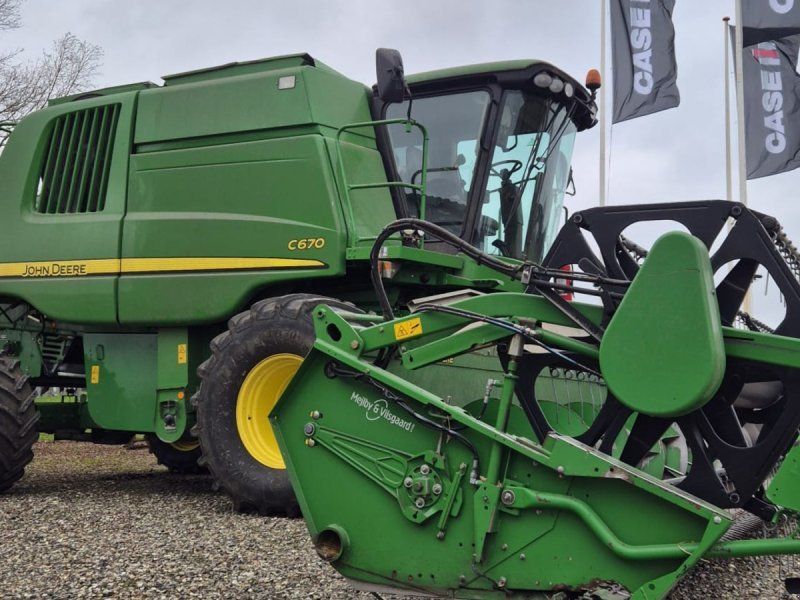 John Deere C670 C670