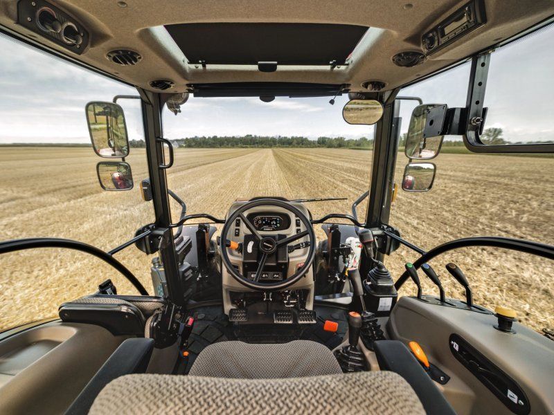 Case IH FARMALL 100A