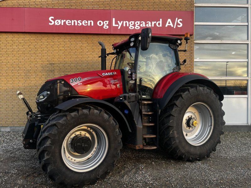 Case IH OPTUM 300 CVX