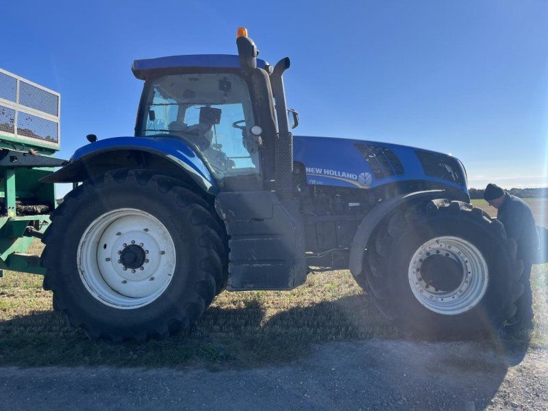 New Holland T8.330