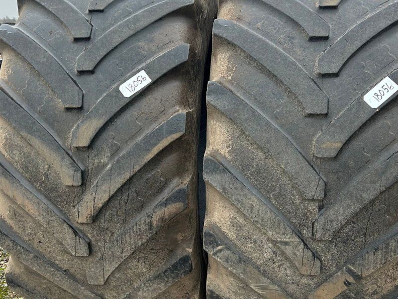 BKT 900/60R42 IF