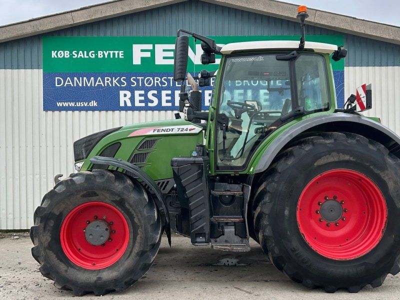 Fendt 724 Vario S4 Profi Plus Med Front PTO
