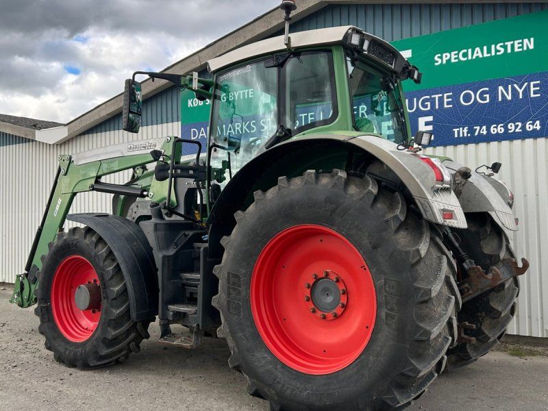 Fendt 824 Vario SCR Profi Med Q88 Frontlæsser