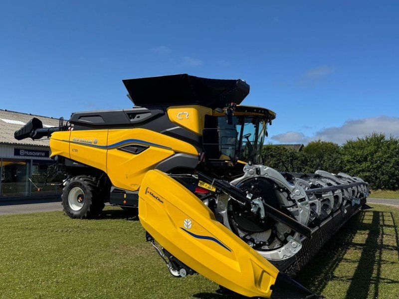 New Holland CR 11