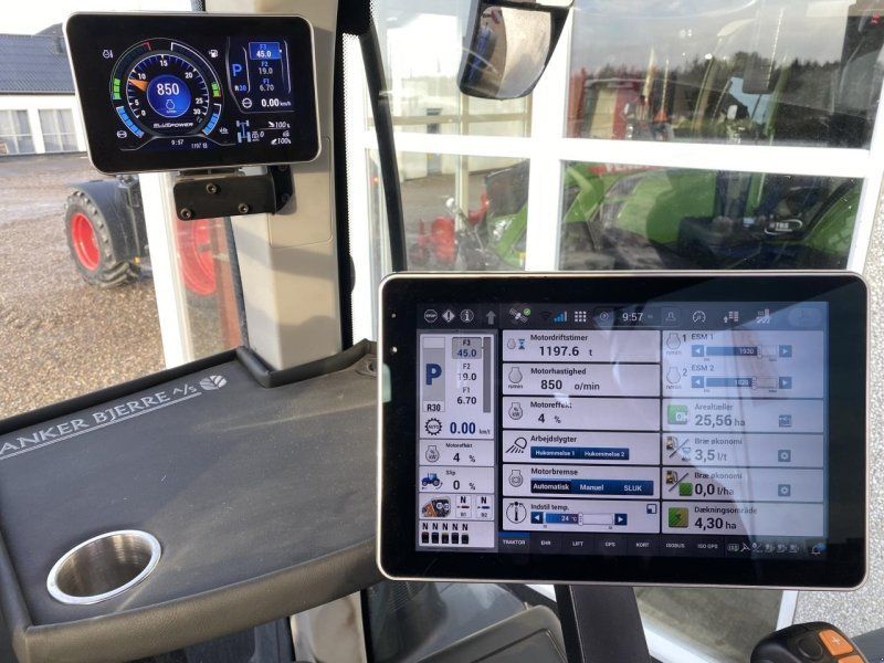 New Holland T7.300 BLUEPOWER