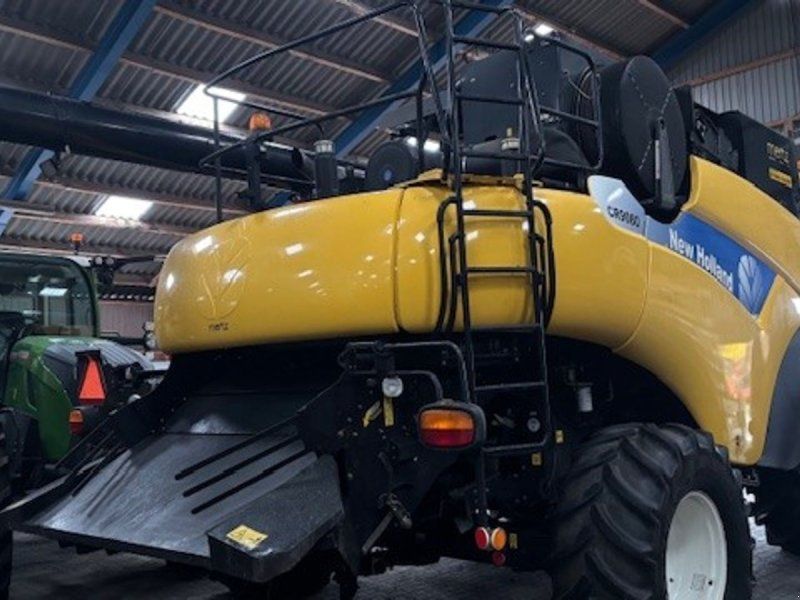 New Holland CR9080