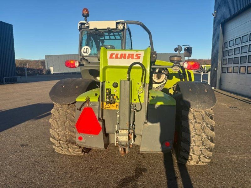 Claas Scorpion 7055