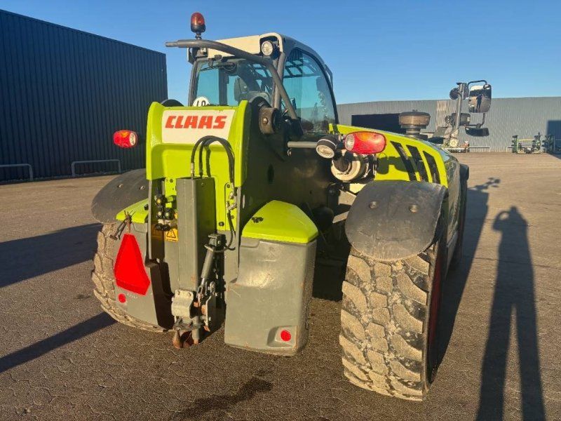 Claas Scorpion 7055