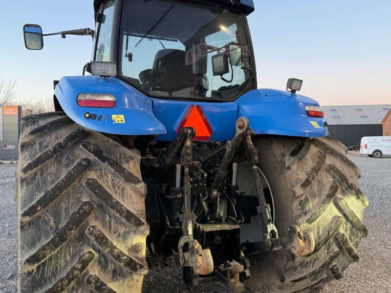 New Holland T8050