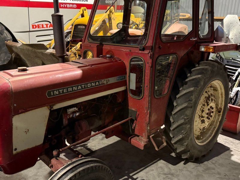 Case IH 444