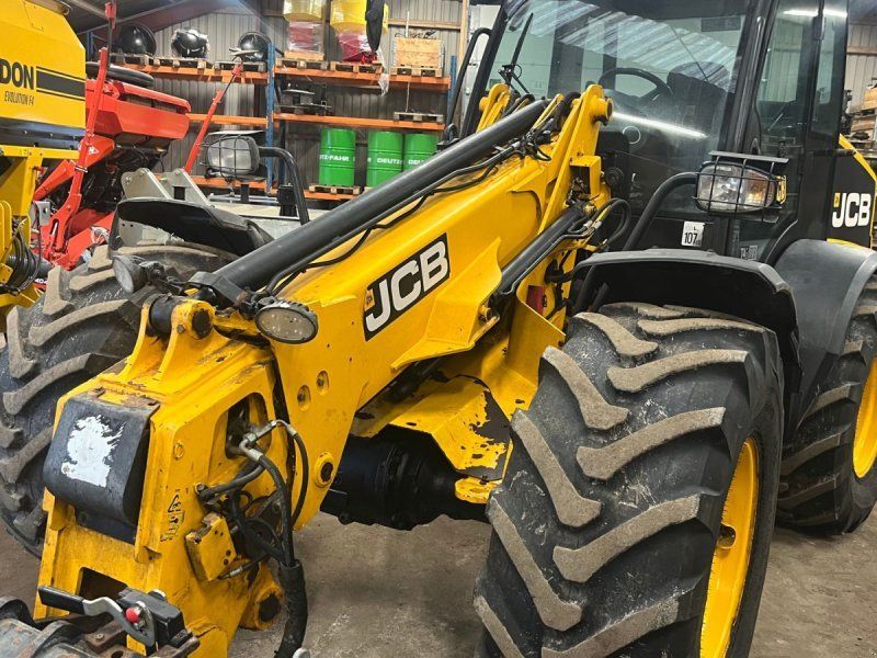 JCB 320S