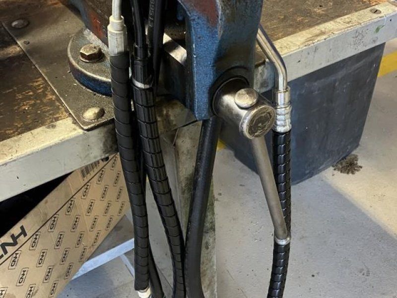 New Holland MIDT MONTERET VENTIL