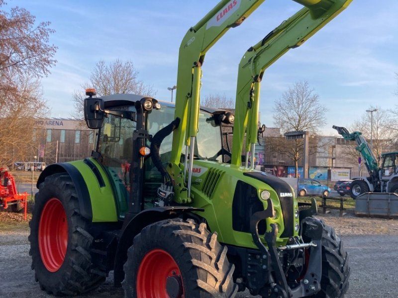 Claas Arion 470