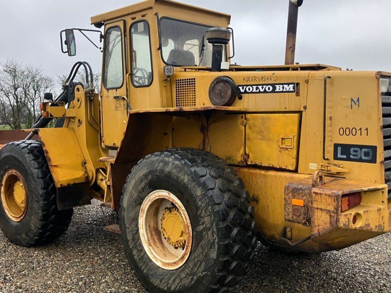 Volvo L90