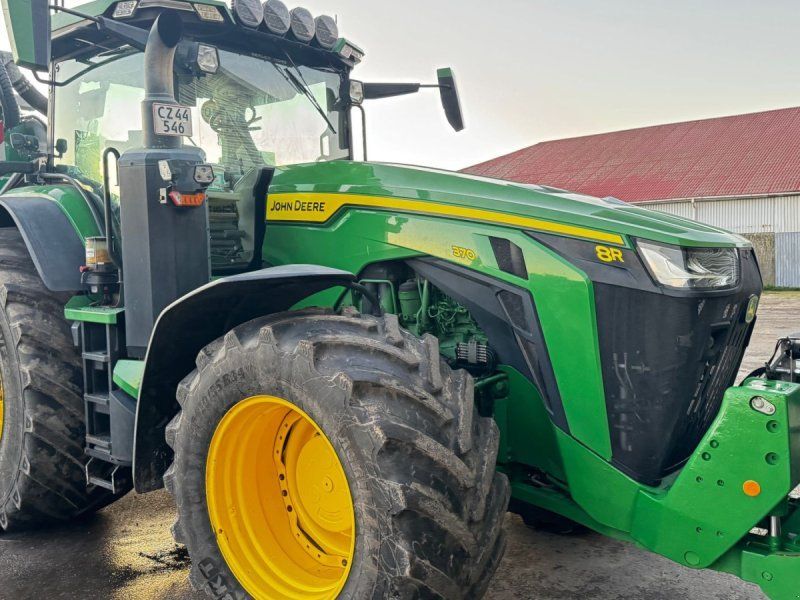 John Deere 8R370
