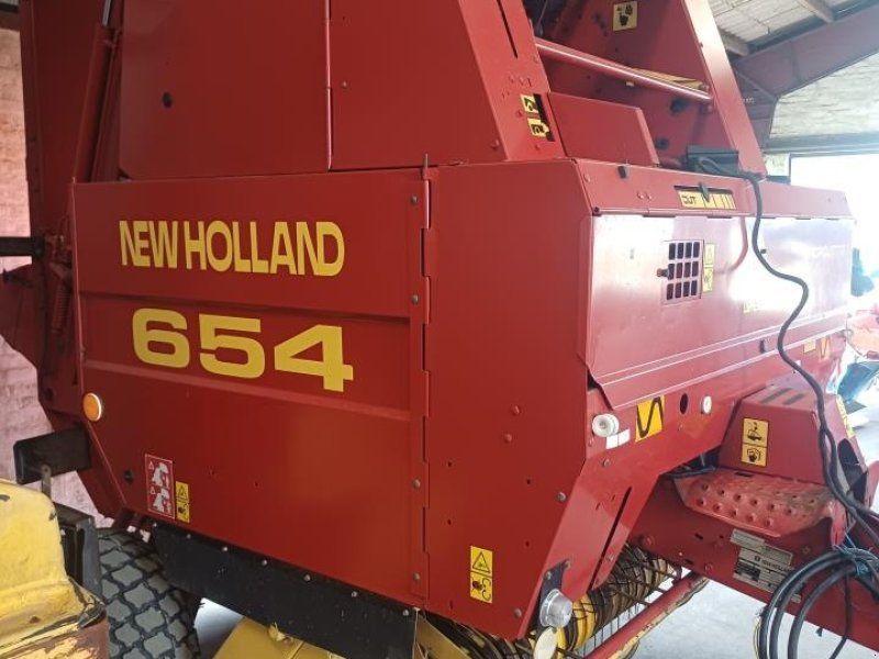 New Holland 654